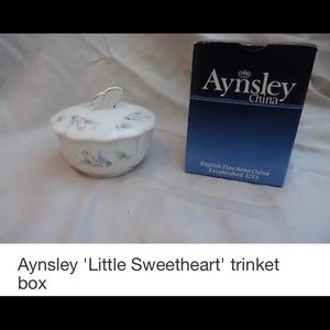1984 aynsley fine English bone trinket box
